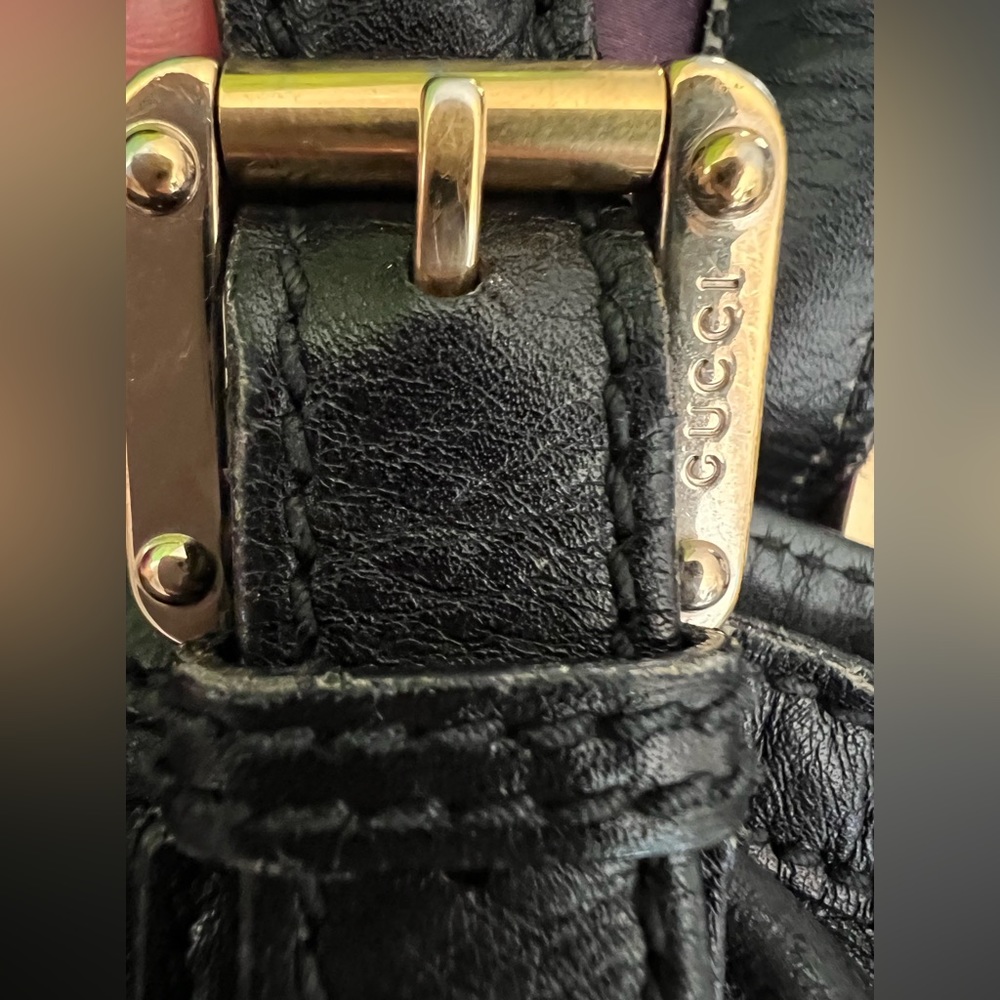 Authentic Gucci purse color, black with gold hardware - Picture 9 of 12
